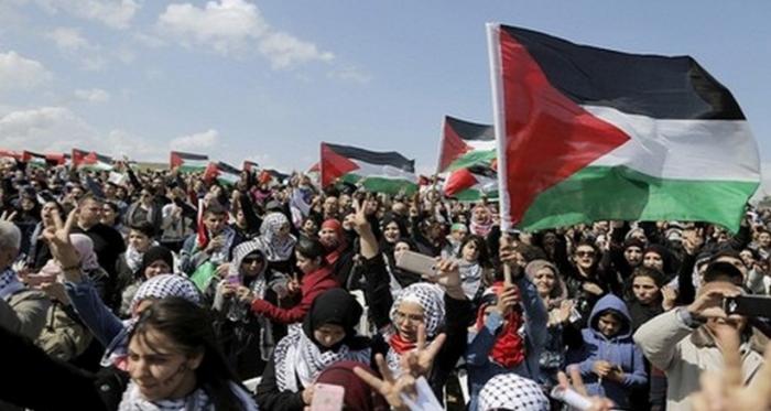 مظاهرة لعرب إسرائيل وسط تل أبيب احتجاجا على هدم منازل عربية