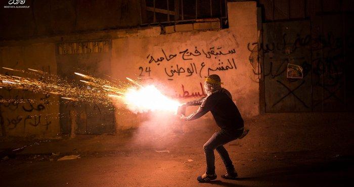 في مواجهات ببلدة سلوان بالقدس ...حرق جيب صهيونى وإصابة خطيرة بالرأس