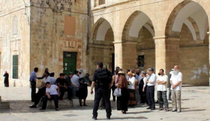 المستوطنون يقتحمون الأقصى مجدداً  