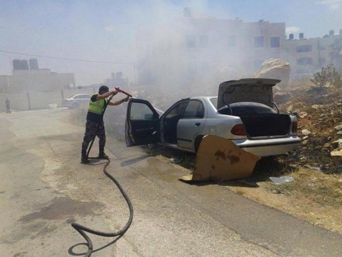 احتراق مركبة بفعل قنابل الغاز التي أطلقها الاحتلال شرق القدس