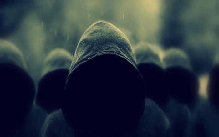 كيف سقط ونجى علاء من شباك المخابرات