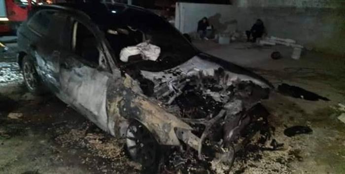  مستوطنون يحرقون ويعطبون إطارات 50 مركبة في نابلس وسلفيت