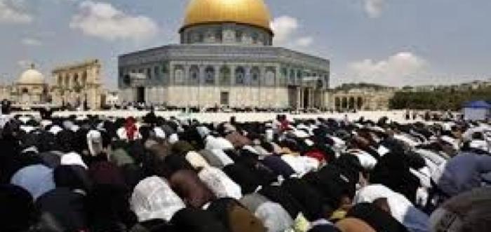الإحتلال يواصل منع خروج المصلين من غزة للاقصى