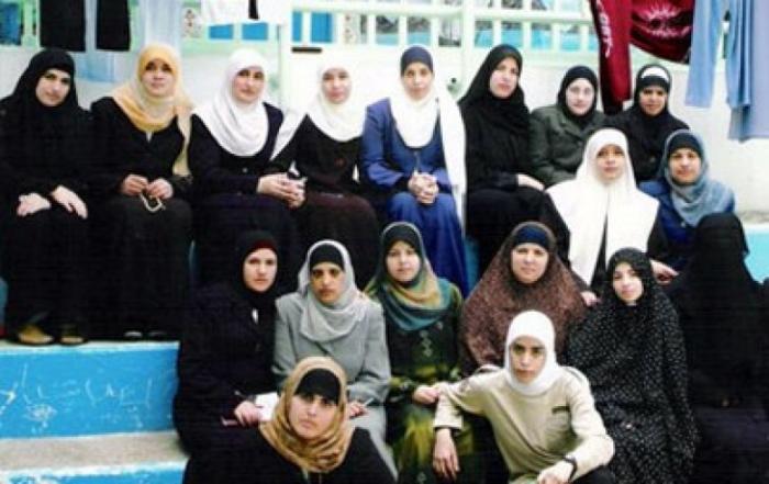 هيئة شؤون الأسرى والمحررين :الأسيرات الفلسطينيات يتعرضن للإهانة والتنكيل في سجون الاحتلال