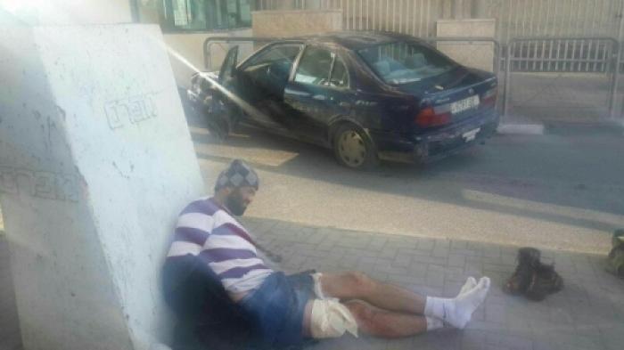 بالصور.. إطلاق الرصاص الحي على شاب عند حاجز «قلنديا» بمزاعم تنفيذ عملية دهس
