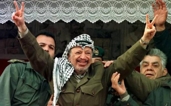 غداً الذكرى الـ14 لاستشهاد القائد الرمز ياسر عرفات 