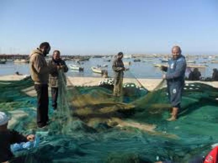 الاحتلال يعتقل 10 صيادين قبالة بحر شمال غزة