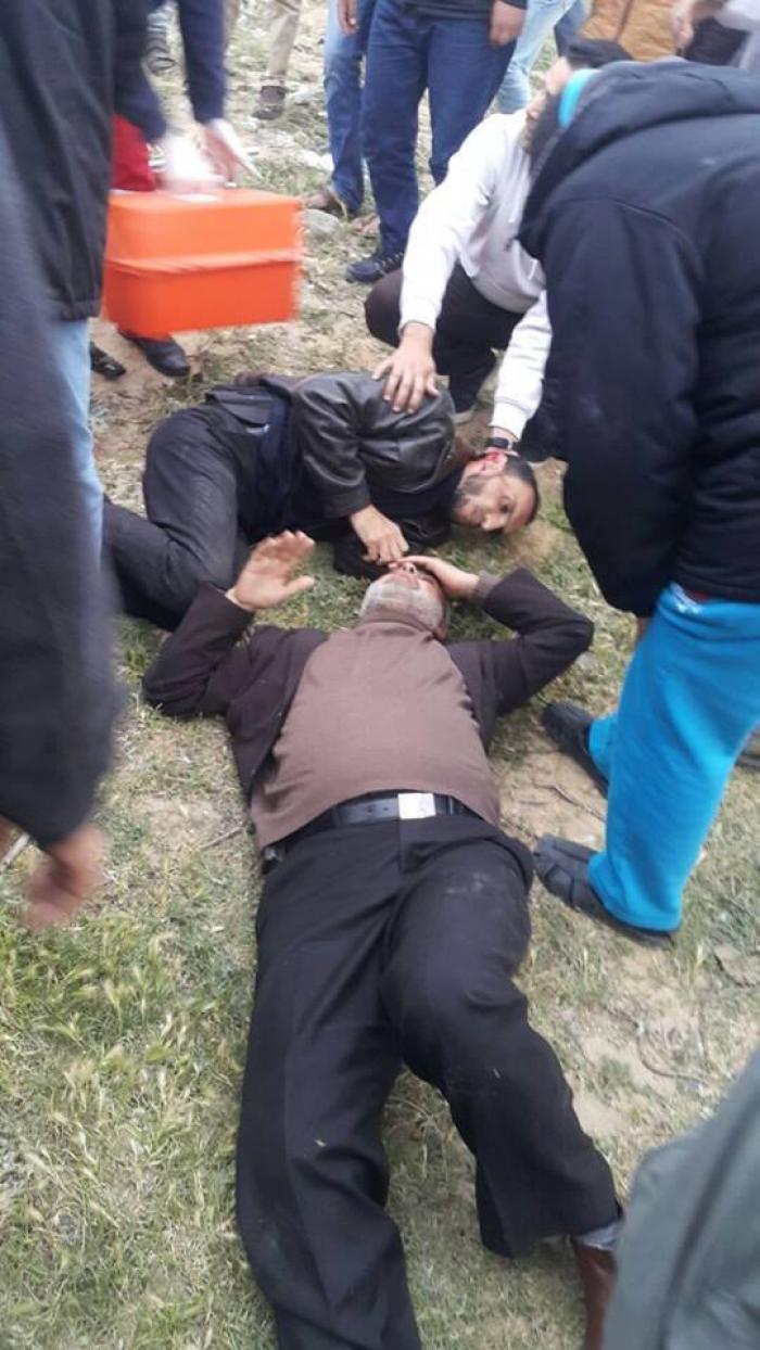 بالصور: اصابة خالد أبو هلال ووفاة مرافقه اثر حادث سير مروع