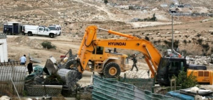 الاحتلال يهدم خياما ومساكن في خربة طانا في نابلس