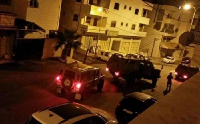 حملة مداهمات واعتقالات في محافظات الضفة