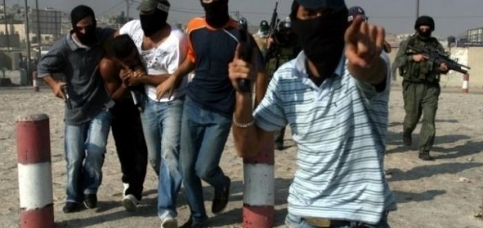 قوات خاصة صهيونية تختطف شابا وتستولي على مركبة في الخليل