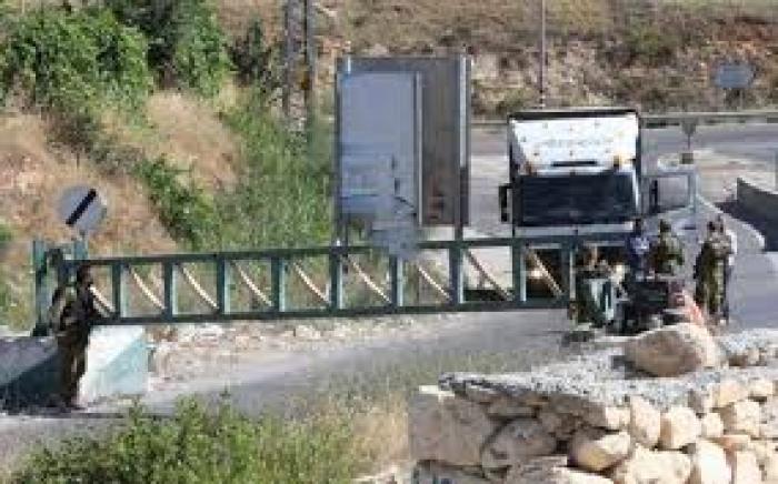 الاحتلال يحاصر مخيم الفوار و13 اصابة حتى اللحظة