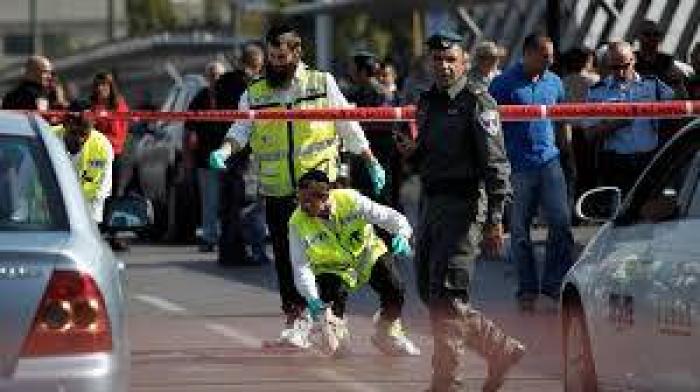إصابة (3) مستوطنين طعناً في بلدة عزون بقلقيلية في الضفة المحتلة
