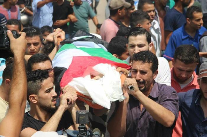 جماهير غزة تشيّع الطفلين النمرة والكحيل
