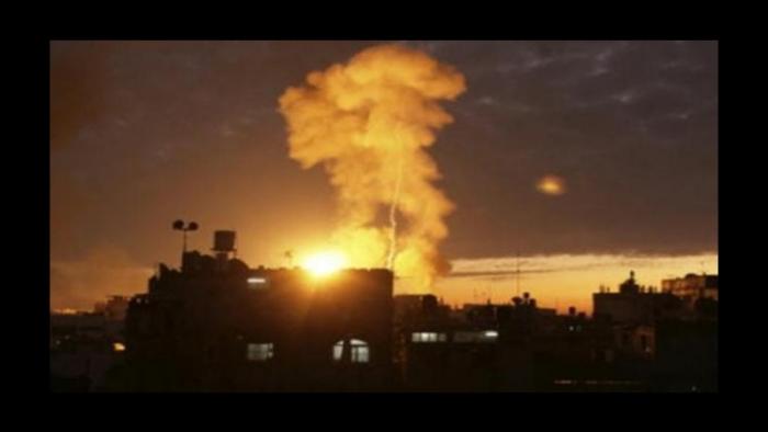 قصف صهيوني لعدة مواقع في قطاع غزة والمقاومة ترد علي القصف   