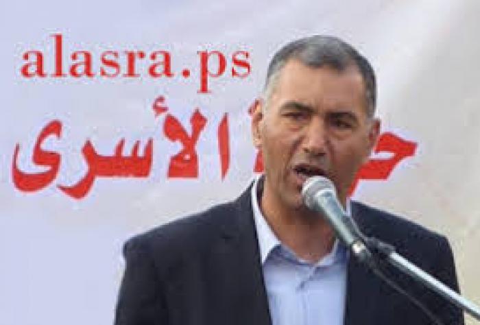 فروانة يدعو الاسرى إلى توحيد أقسام السجون