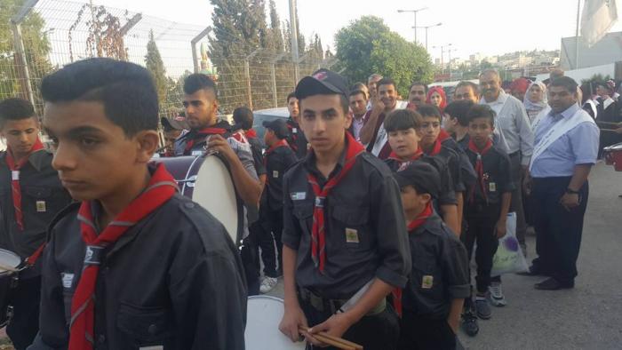 الاحتلال يمنع طلبة مقدسيين من دخول الأقصى بحجة علم فلسطين